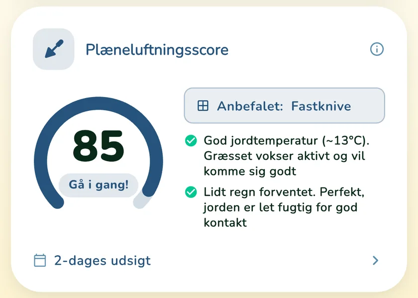 Plæneluftningsscore 85 i appen What a Green Lawn for en plæne i Aarhus